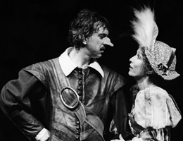 Jaromír Hanzlík en Cyrano et Hana Maciuchová en Roxane © www.thespis.cz